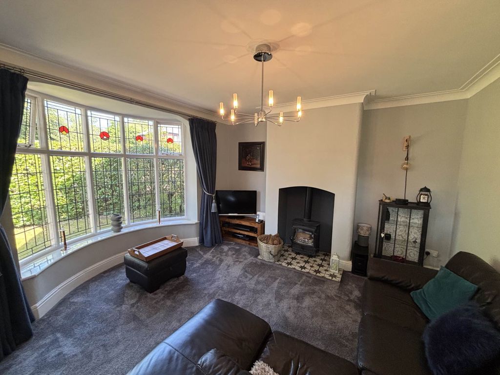 Property photo 3 of 33