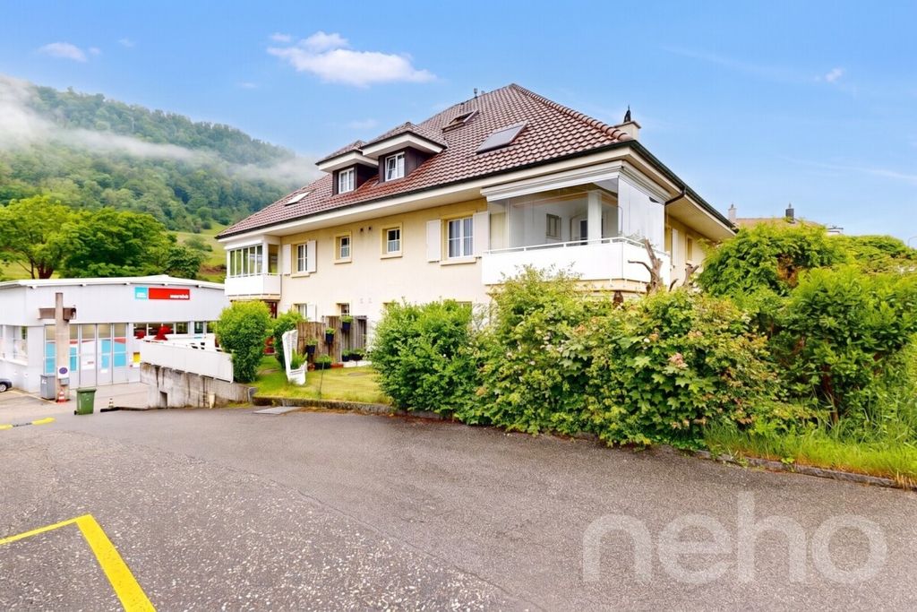 Property photo 1 of 11