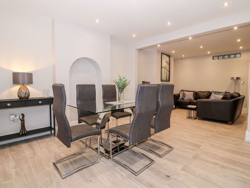 Property photo 3 of 18 Photo 3