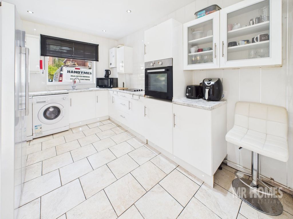 Property photo 3 of 41