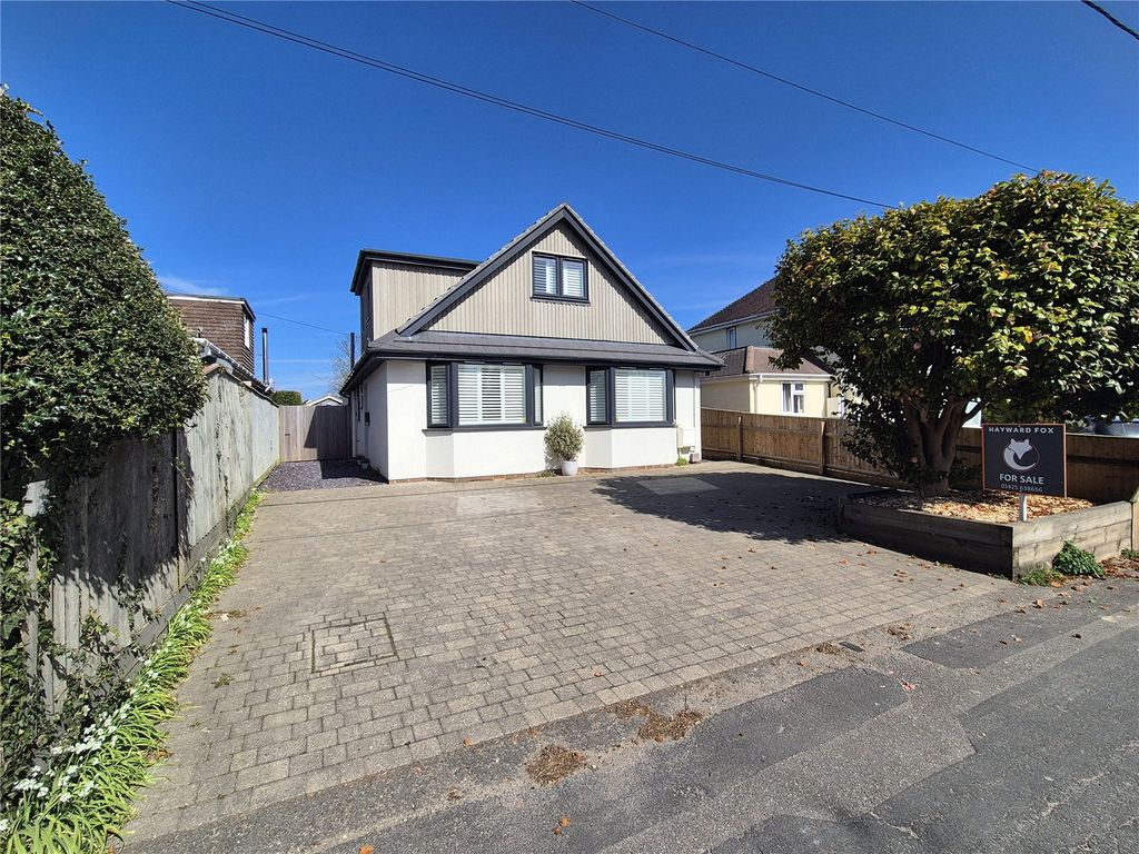 Property photo 1 of 20 Picture No. 23