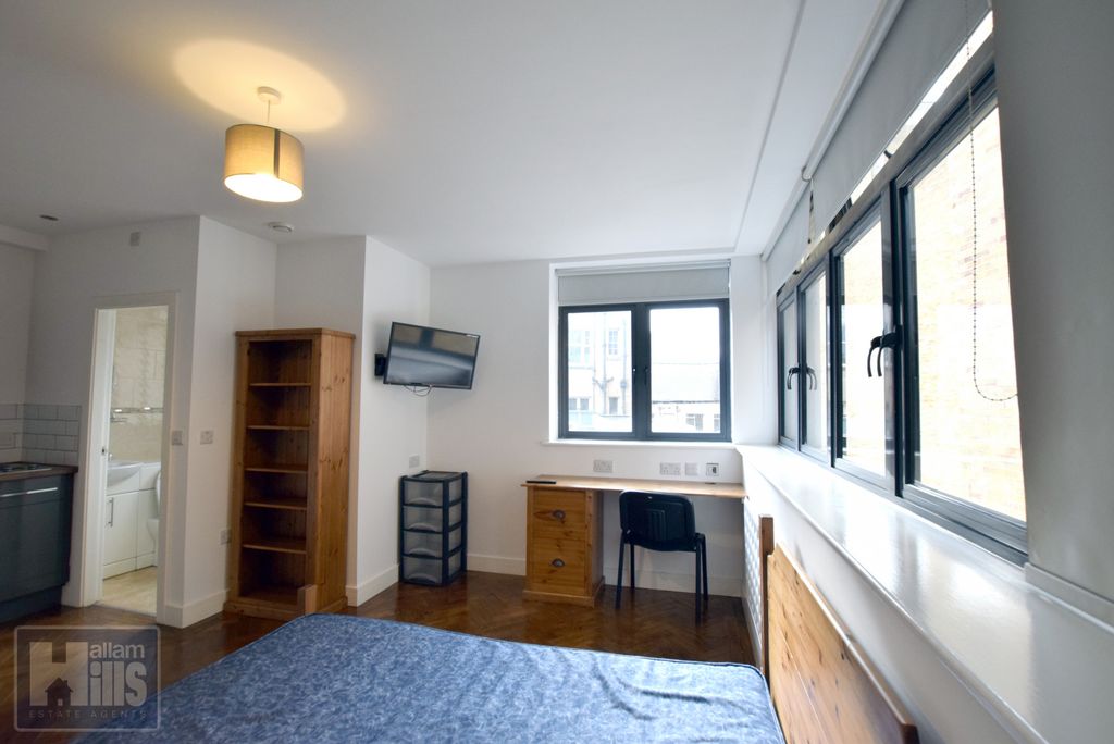 Property photo 2 of 5