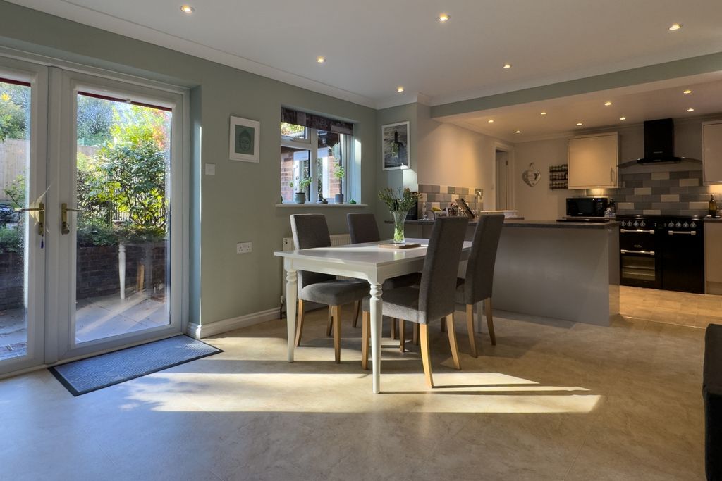 Property photo 3 of 18 Img_3795