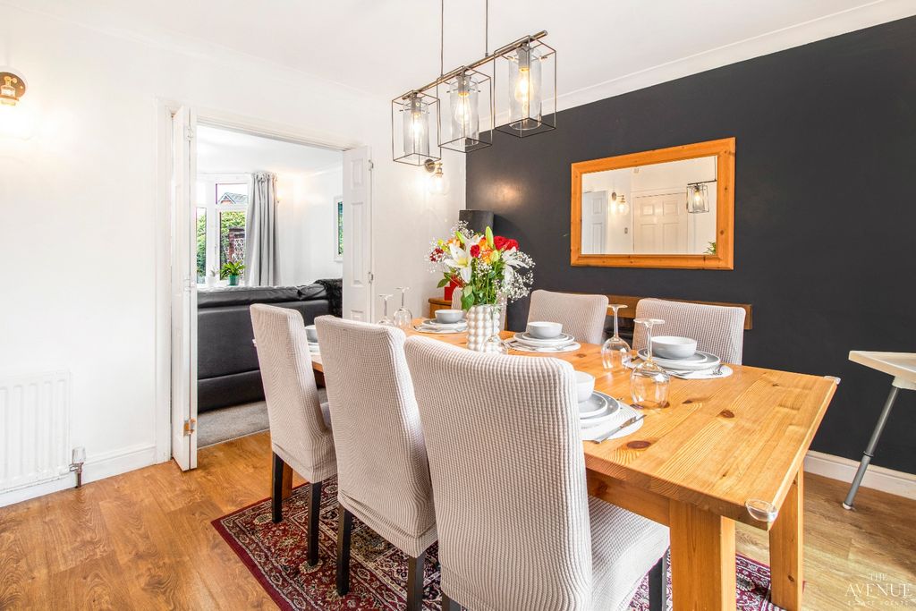 Property photo 2 of 38 4390026
