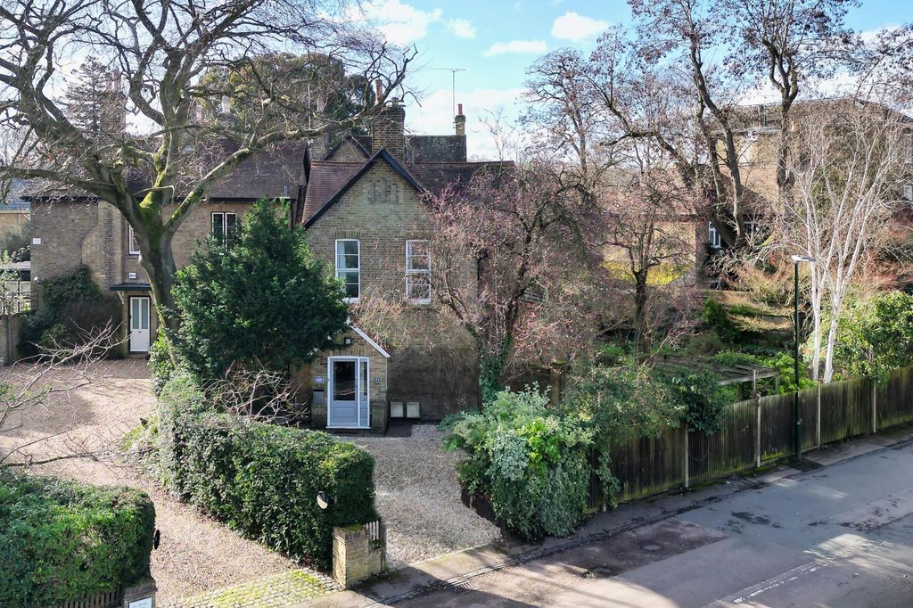 Property photo 1 of 29