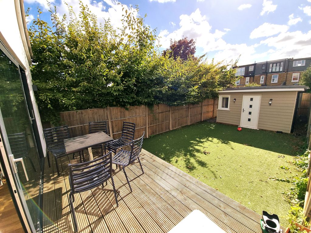 Property photo 2 of 22