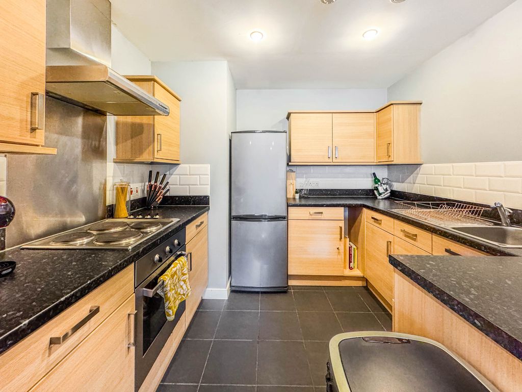 Property photo 3 of 14 Kitchen