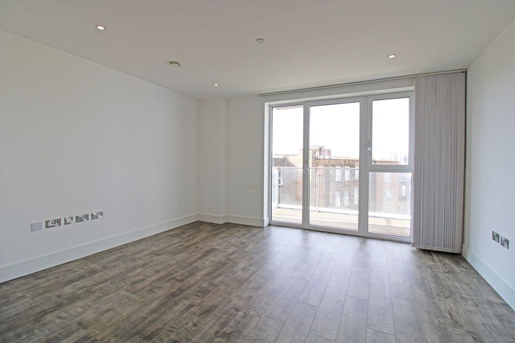 Property photo 1 of 4