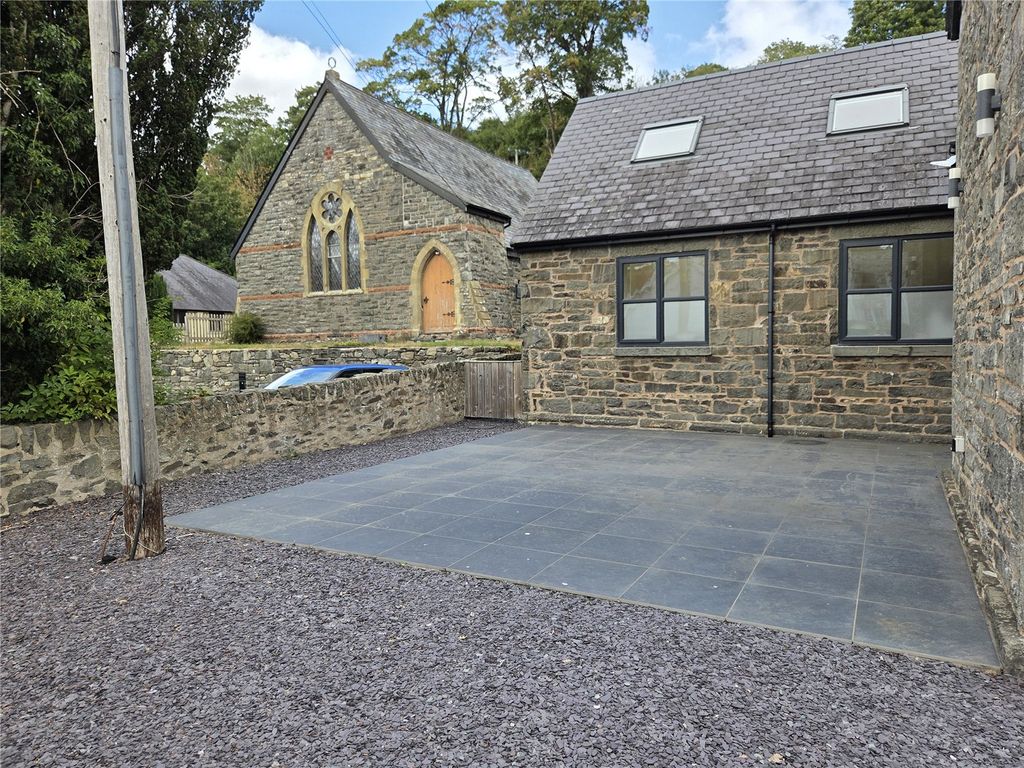 Property photo 2 of 11 Picture No. 03