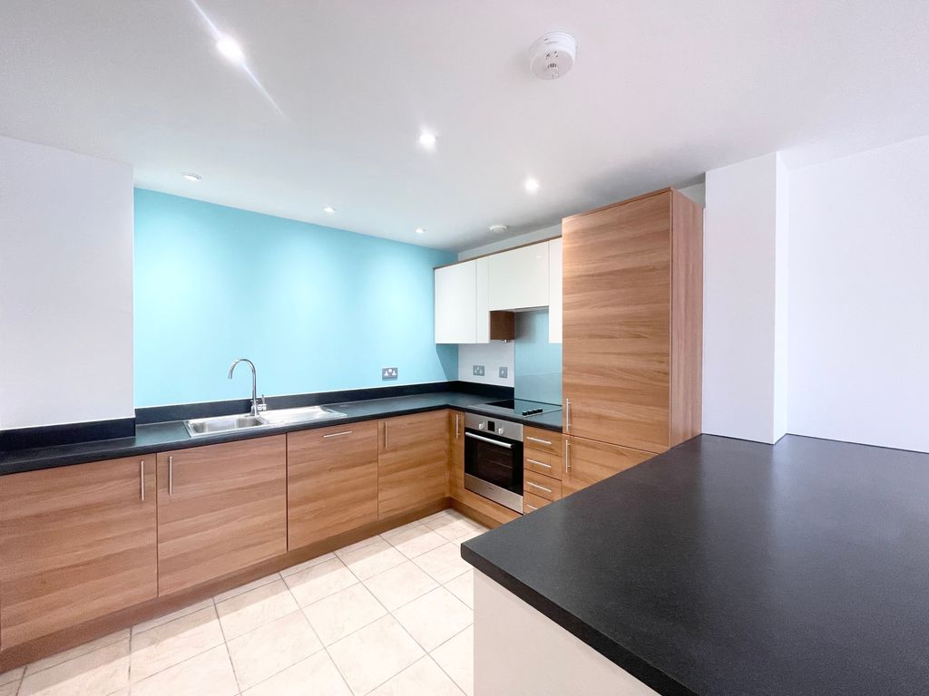 Property photo 2 of 11 Kitchen