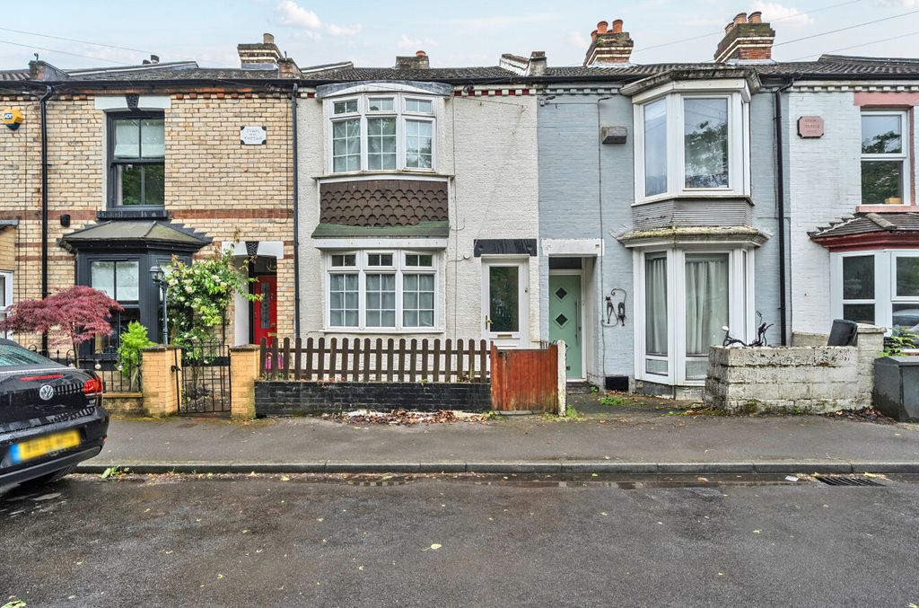 Property photo 1 of 10 1456564-18-6A0c4A...