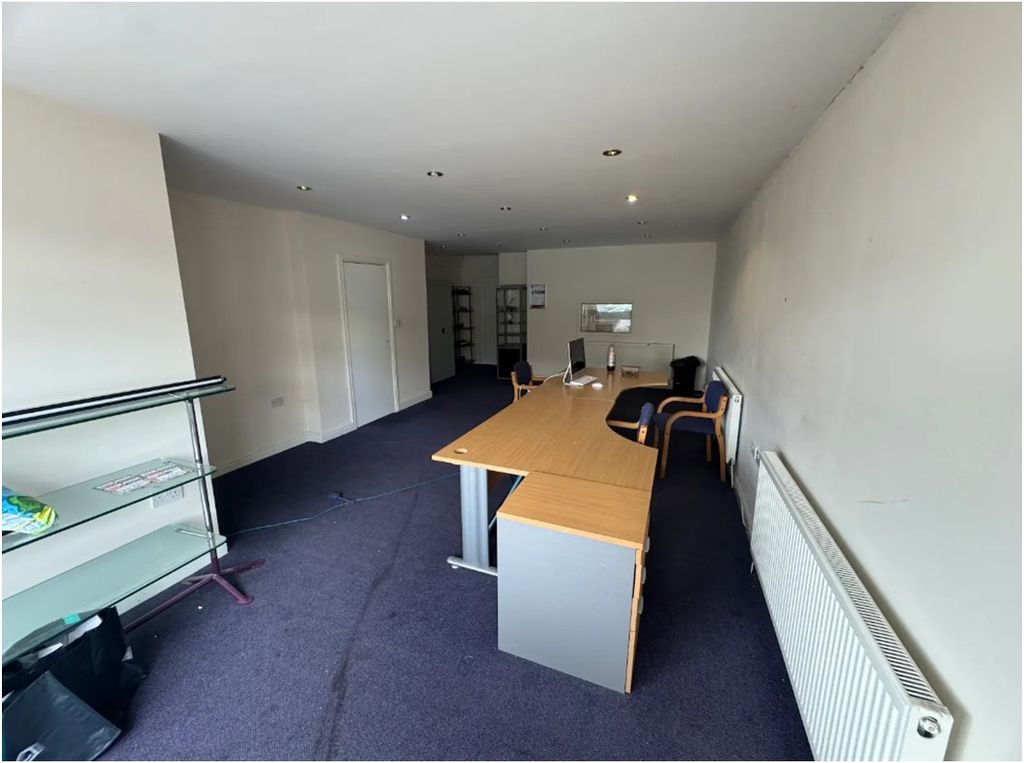 Property photo 2 of 8 Office Floor