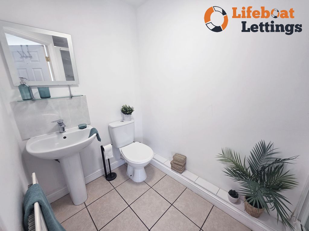 Property photo 3 of 6 Bedroom 5 Ensuite