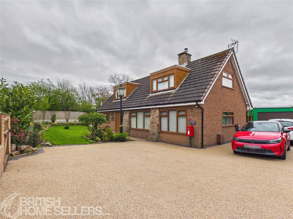 Property photo 2 of 34 Picture No. 28