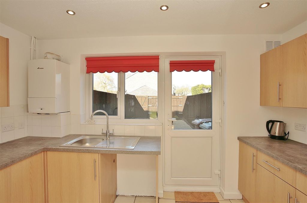 Property photo 3 of 13