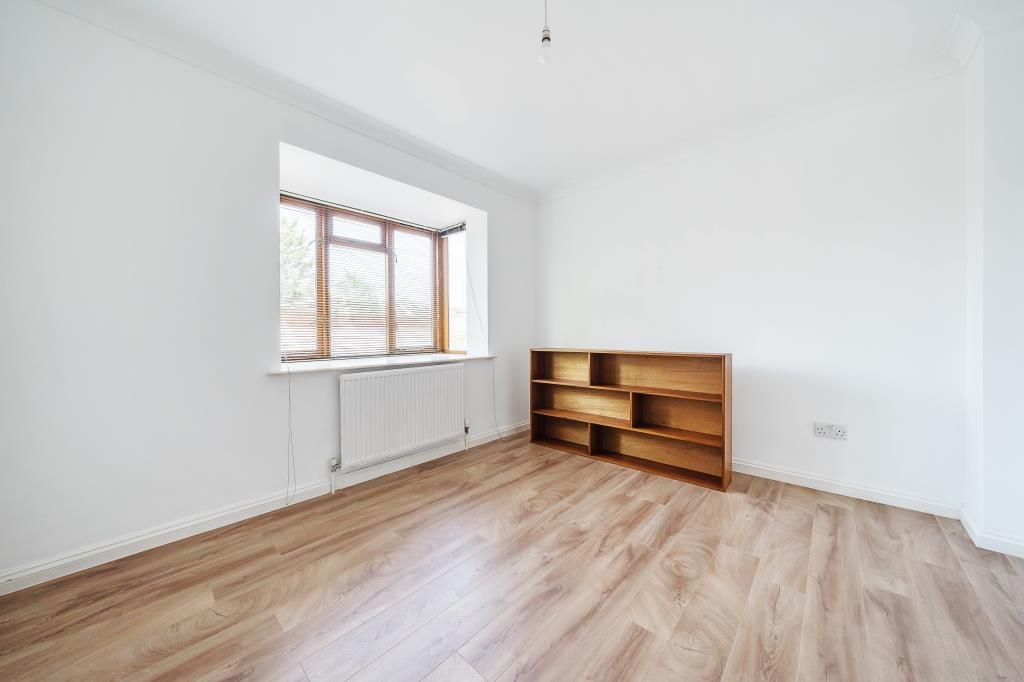 Property photo 2 of 10 Bedroom