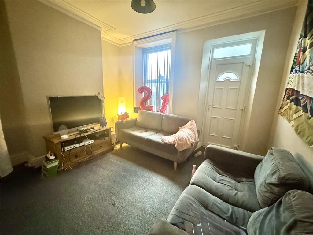 Property photo 3 of 8 Tempimagengsvib.Jpg