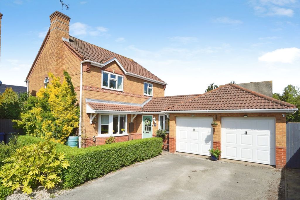 Property photo 1 of 18