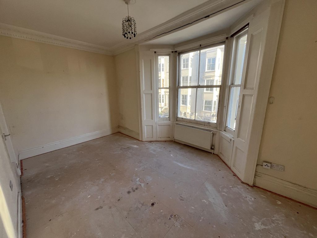 Property photo 3 of 6 Img_0744.Jpg