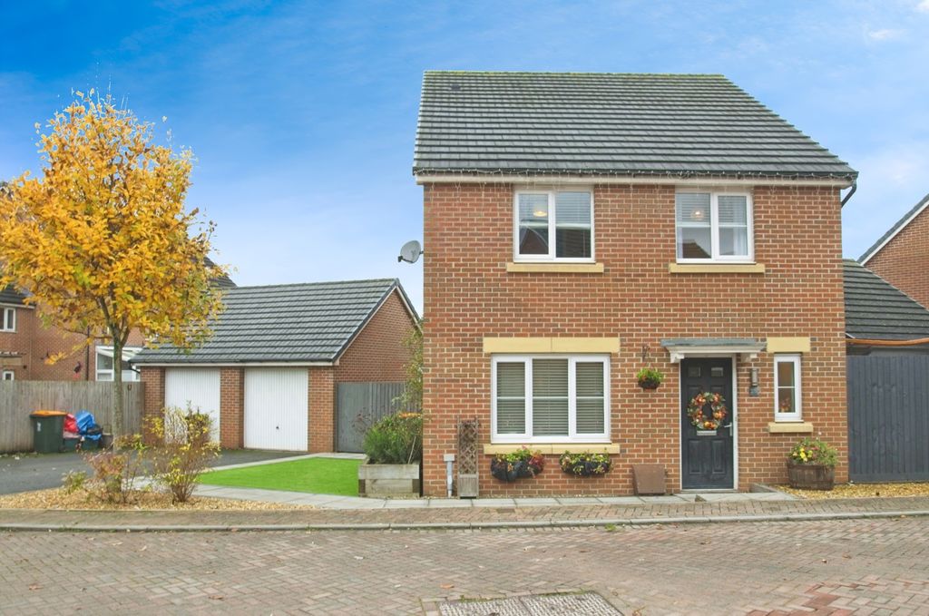 Property photo 1 of 19 Front