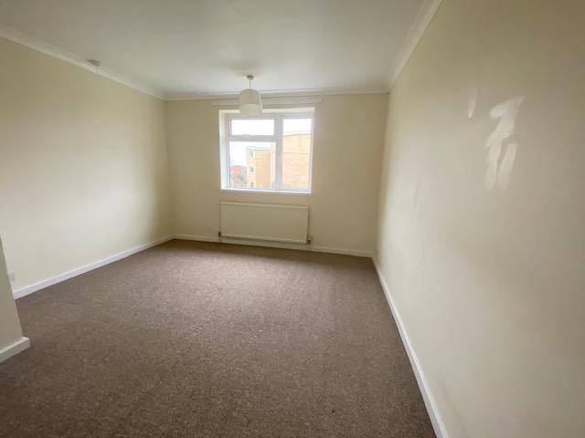 Property photo 3 of 9 Living Room