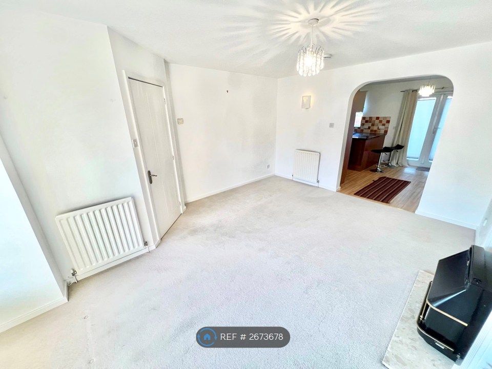 Property photo 2 of 31