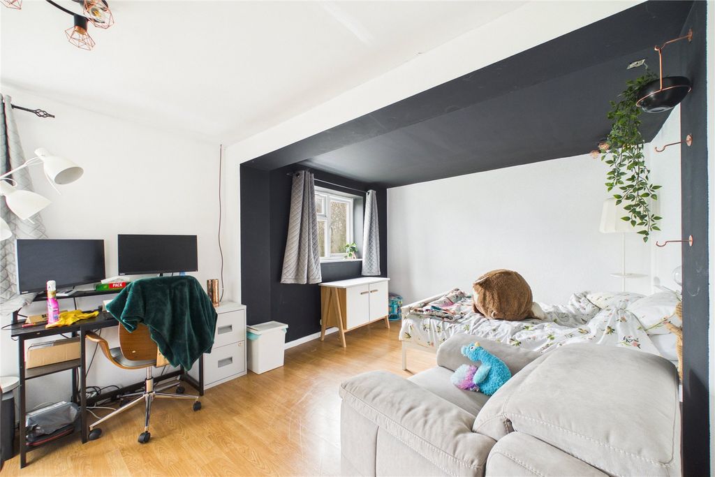 Property photo 3 of 14 Picture No. 05