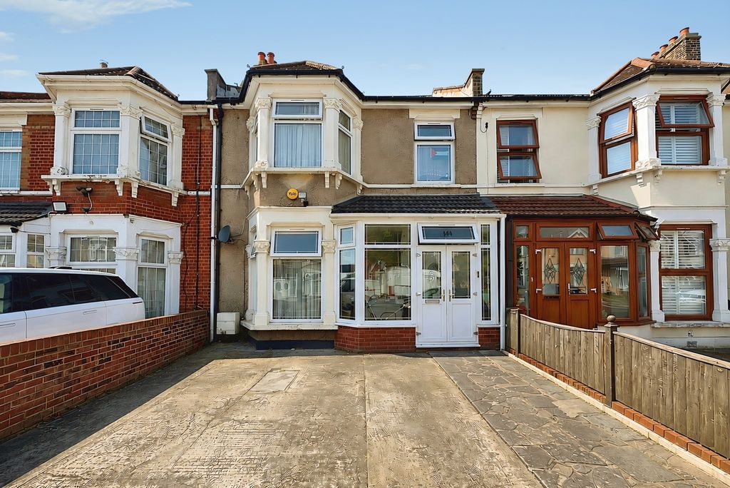 Property photo 1 of 18 Pbox-Img.Jpg