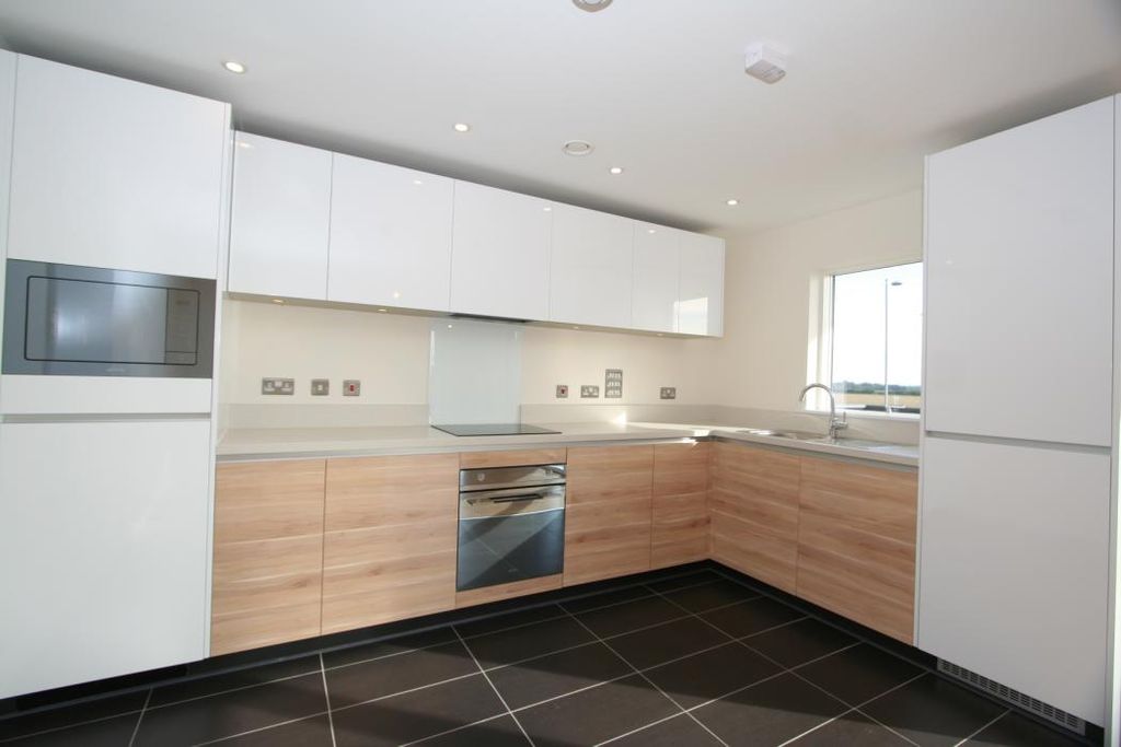 Property photo 2 of 5 Kitchen