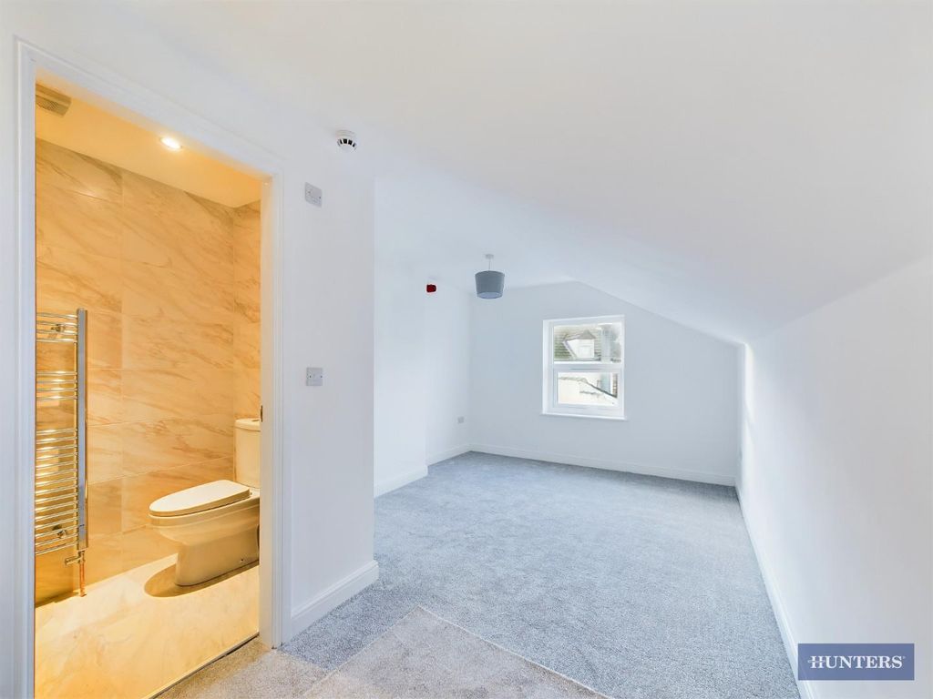 Property photo 1 of 5 Cam03696G0-Pr0348-Still026.Jpg