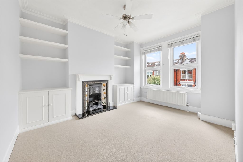 Property photo 3 of 21