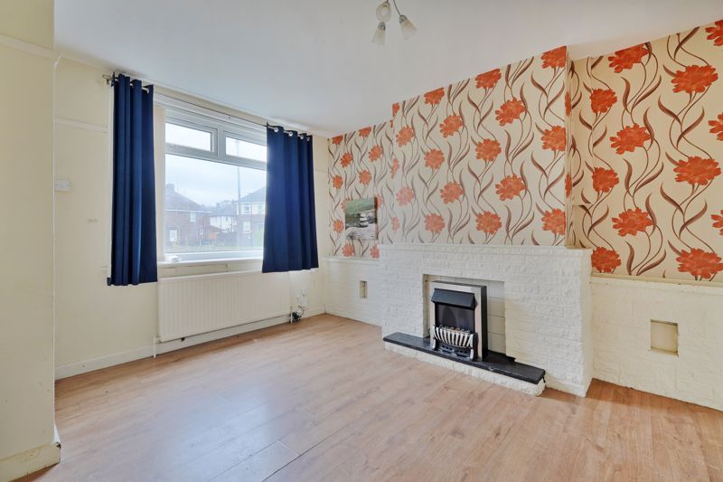 Property photo 3 of 17 Lounge