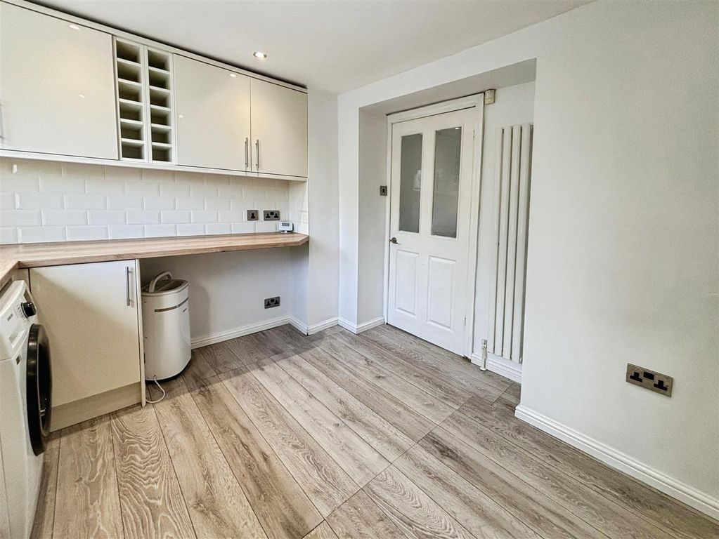 Property photo 3 of 18 Kitchen/Breakfast Room