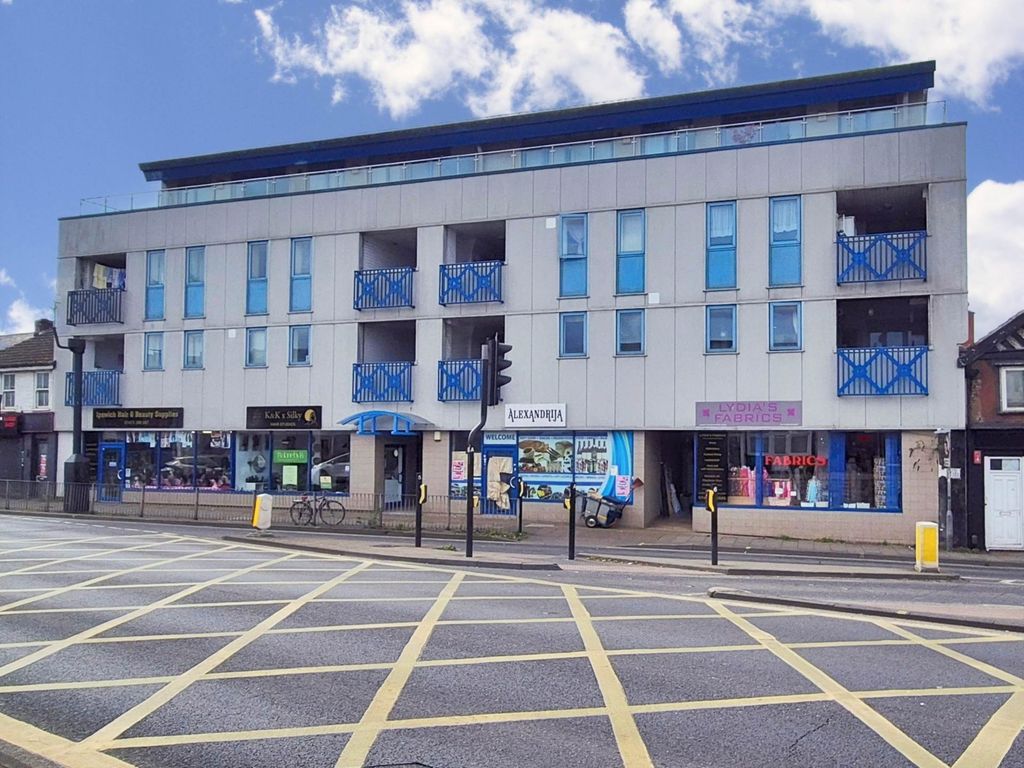 Property photo 1 of 12