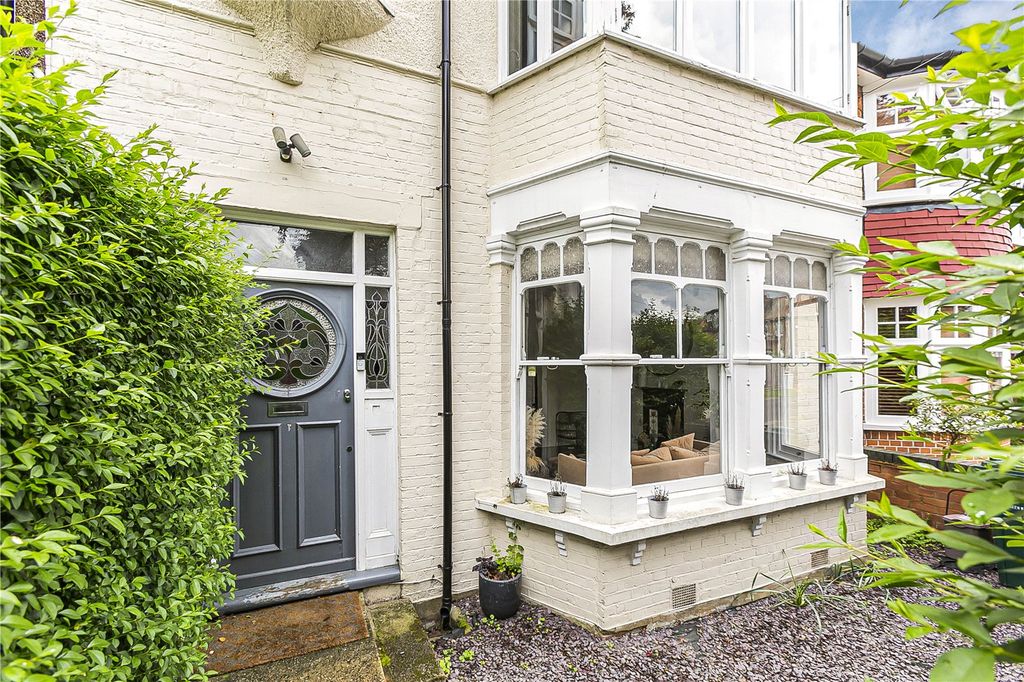 Property photo 2 of 37 Picture No. 43