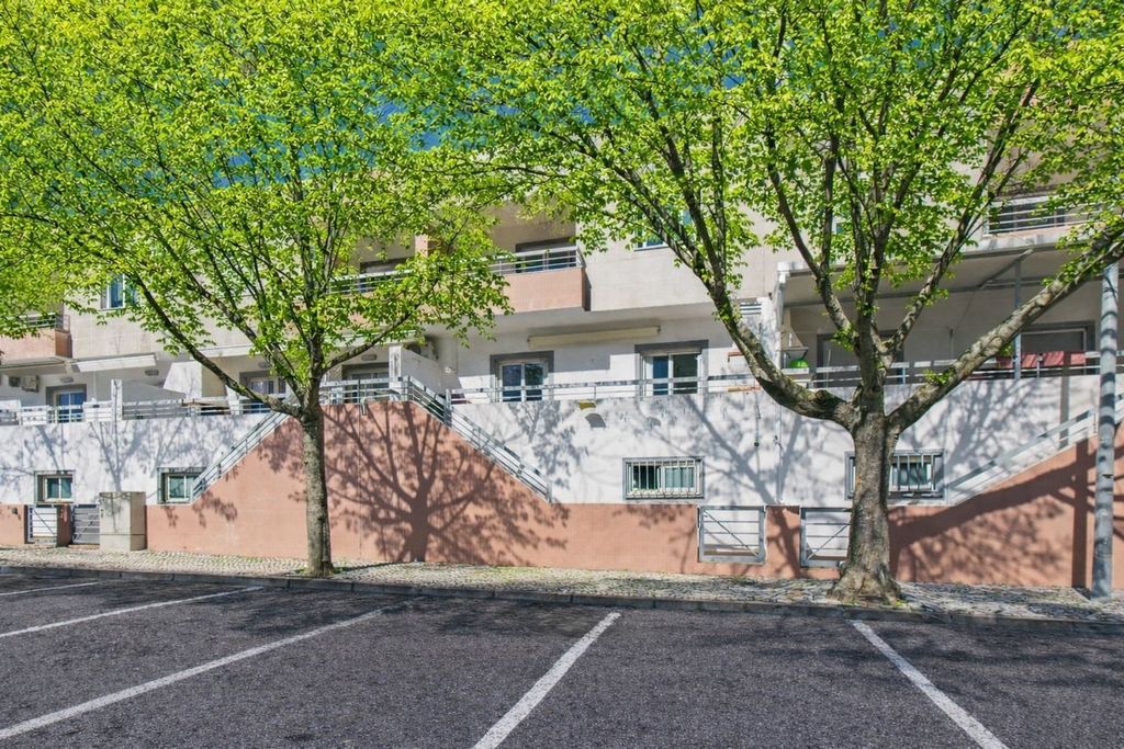Property photo 3 of 34