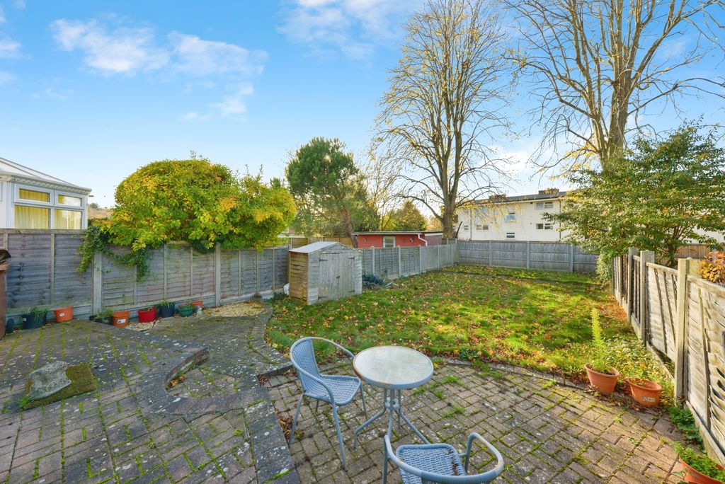 Property photo 2 of 20