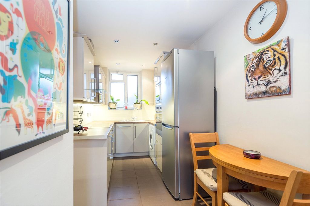 Property photo 3 of 9