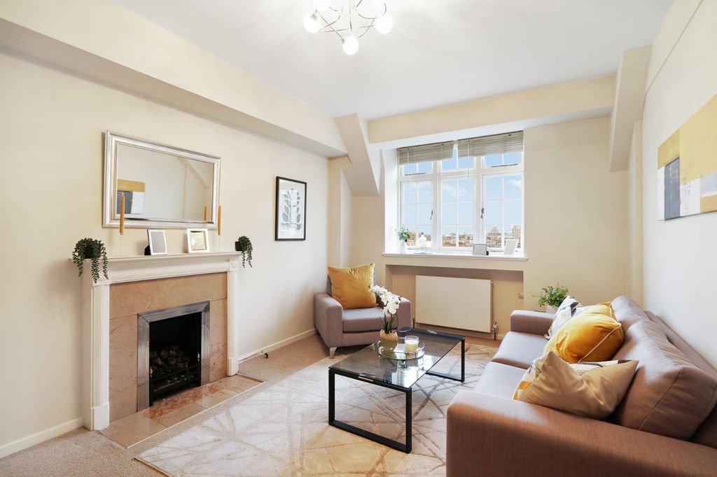 Property photo 3 of 12