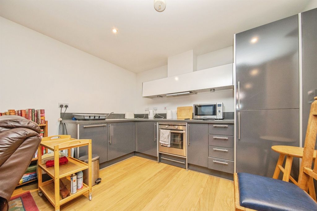 Property photo 2 of 10