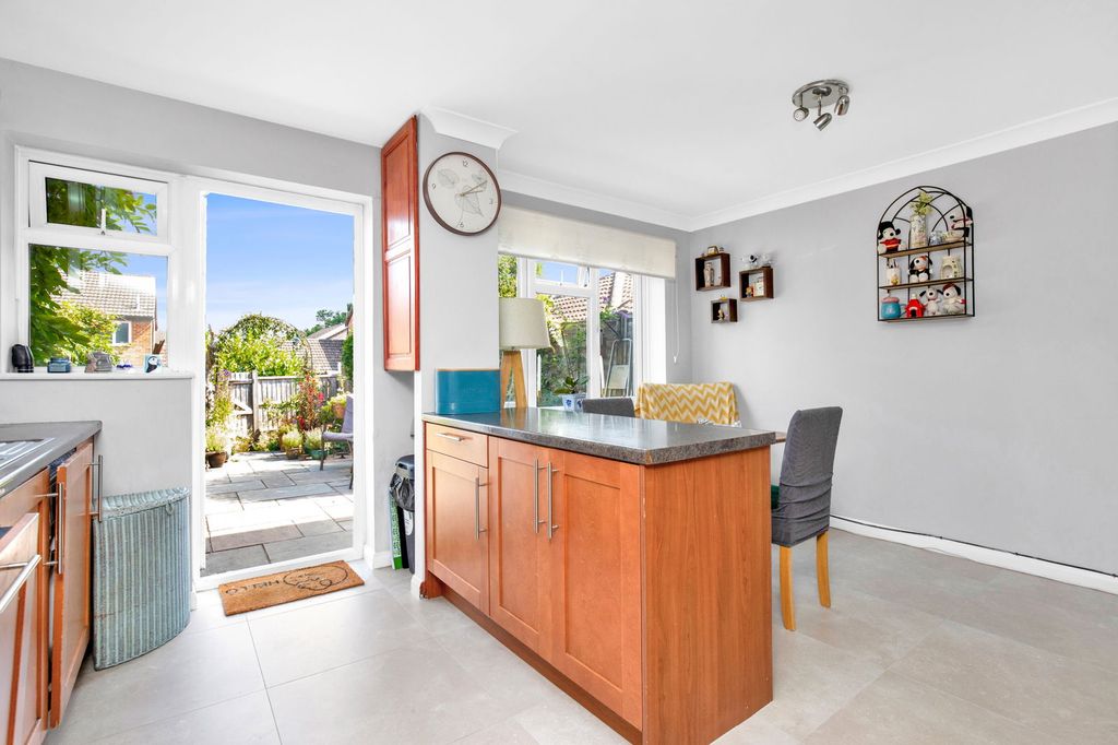 Property photo 3 of 17