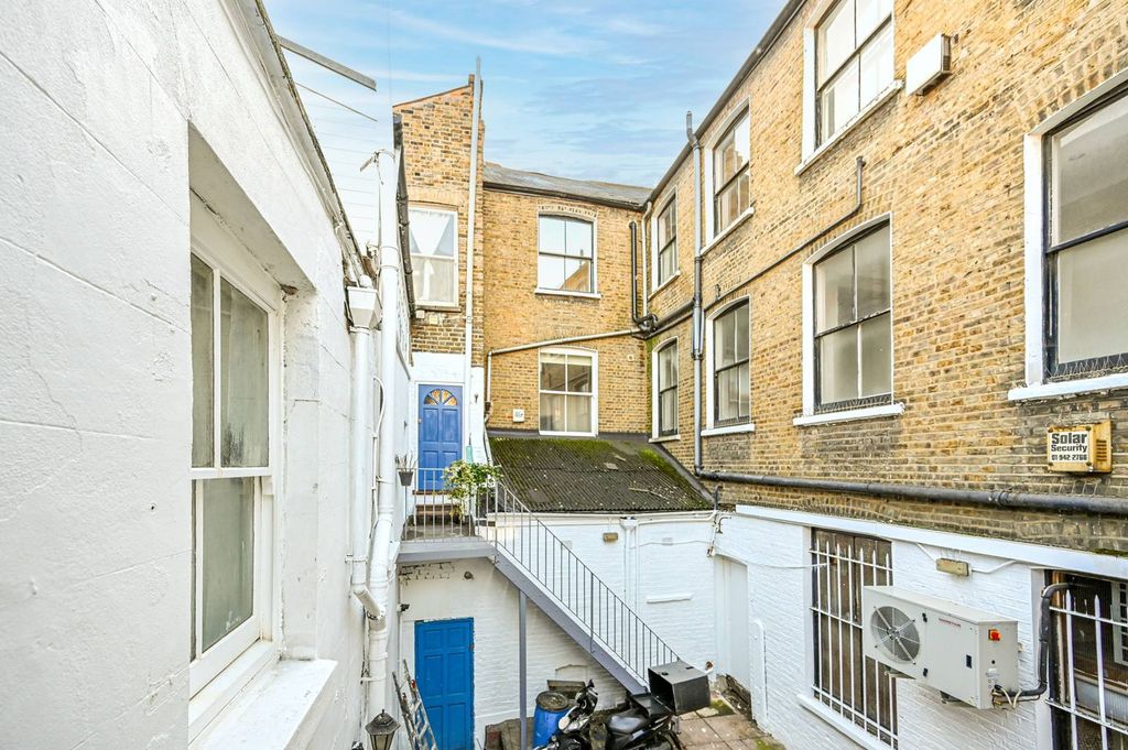 Property photo 3 of 4