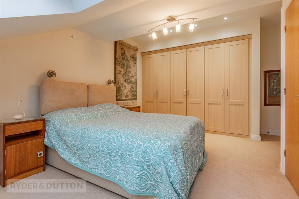Additional image 6 of 2 bed flat for saleHuddersfield Road, Thongsbridge, Holmfirth, West Yorkshire HD9