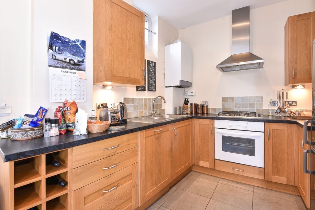 Property photo 3 of 6 242472 (2)
