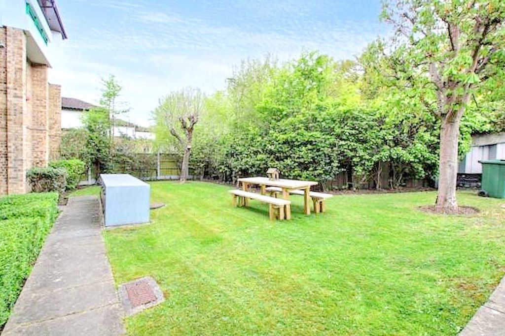 Property photo 3 of 14