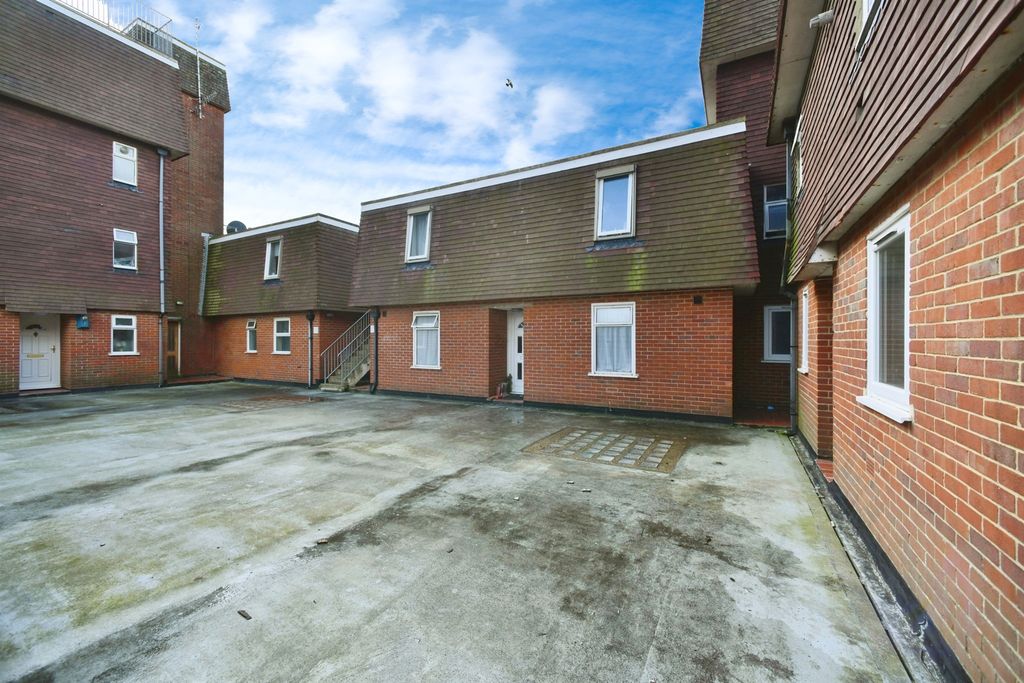 Additional image 15 of 2 bed flat for saleBalcombe Road, Peacehaven BN10