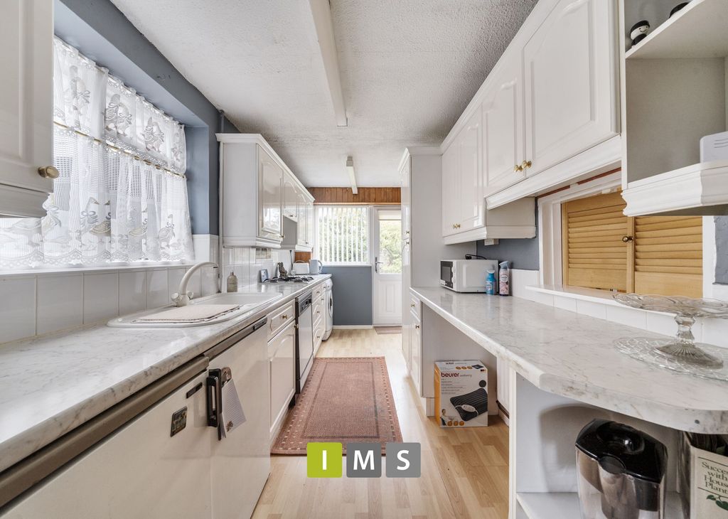 Property photo 3 of 20