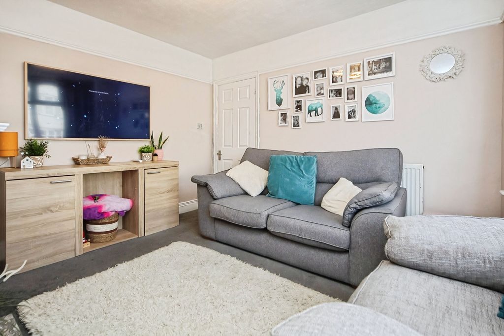 Property photo 3 of 28 680F2A8d-Image00012.Jpg