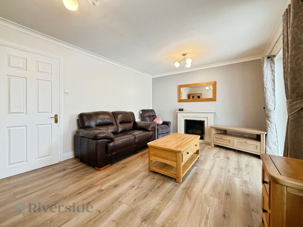 Property photo 3 of 15 Pbox-Img.Jpg