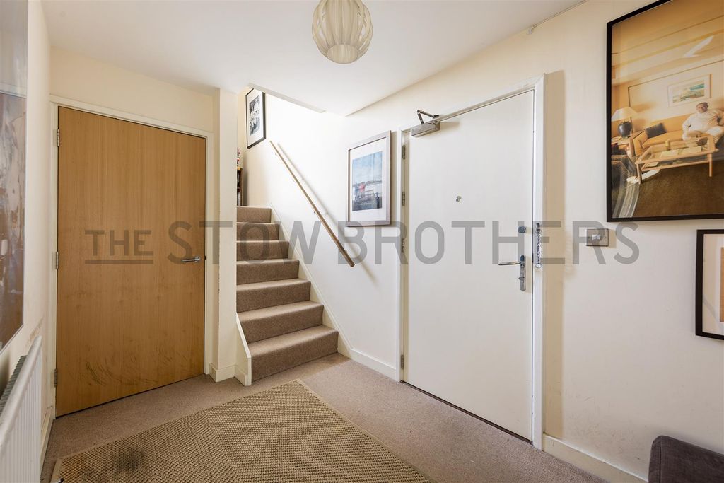 Property photo 3 of 29